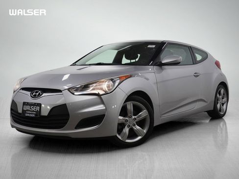 Used 2015 Hyundai Veloster image 1