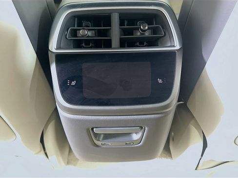 Used 2024 Lucid Air Touring AWD/4WD image 28