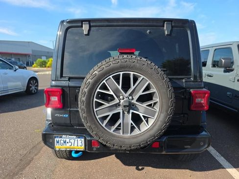 Used 2024 Jeep Wrangler High Altitude AWD/4WD image 6