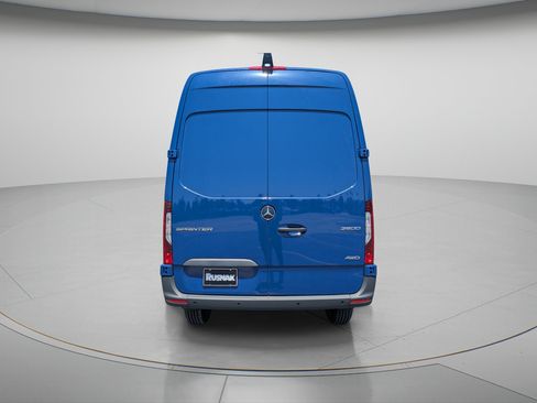 New 2025 Mercedes-Benz Sprinter 2500 image 3