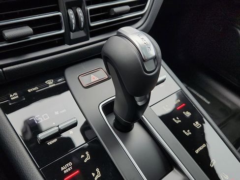 New 2026 Porsche Macan image 15