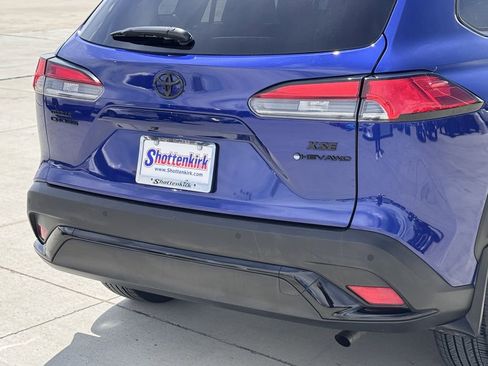 Used 2025 Toyota Corolla Cross AWD Hybrid w/ Convenience Package image 6