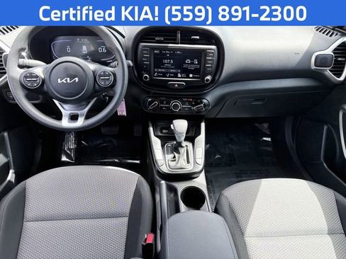 Certified 2025 Kia Soul LX w/ LX Technology Package FWD image 9