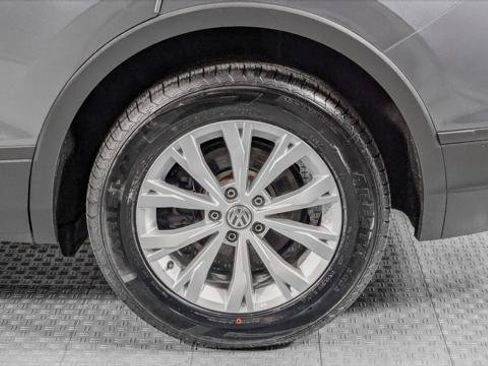 Used 2020 Volkswagen Tiguan S FWD image 37