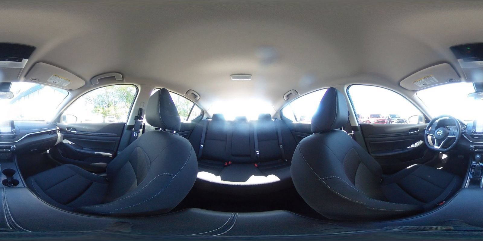Used 2025 Nissan Altima 2.5 SV FWD image 42