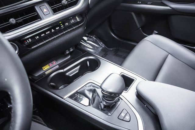 Used 2024 Lexus UX 250h FWD image 15