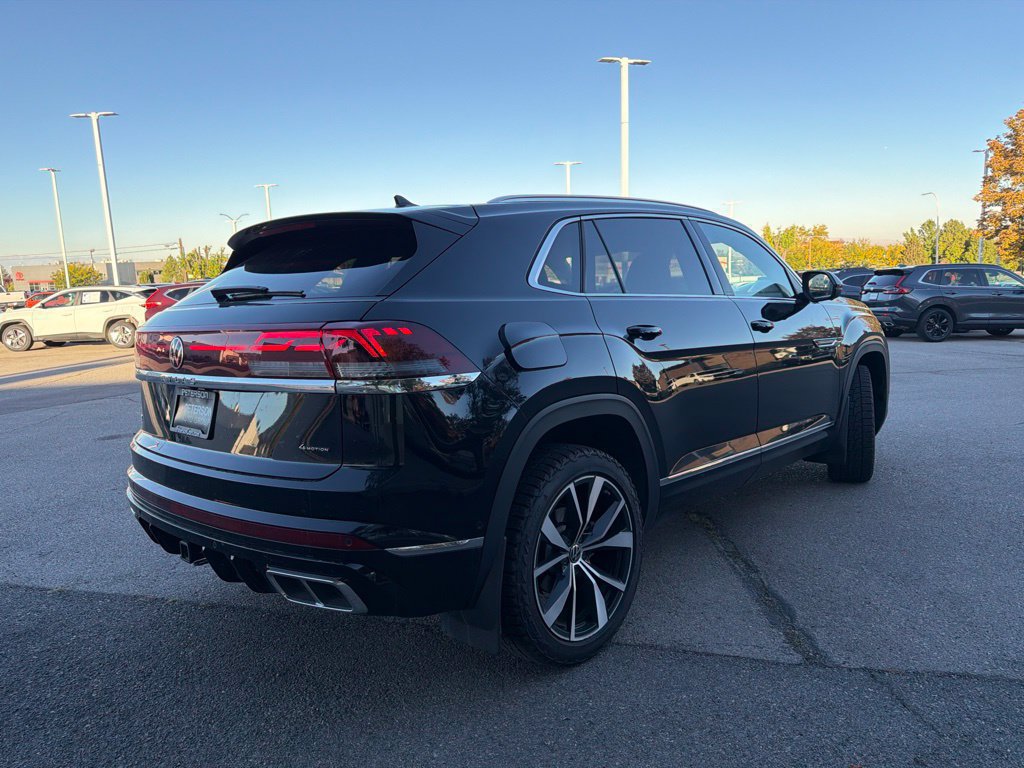 Used 2024 Volkswagen Atlas Cross Sport SEL Premium R-Line AWD/4WD image 6