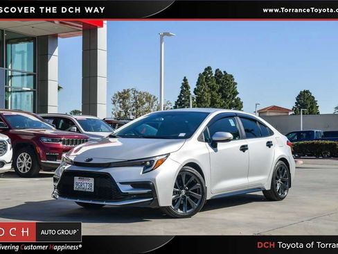 Used 2023 Toyota Corolla SE w/ SE Premium Package image 1