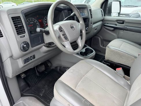 Used 2020 Nissan NV 2500 S RWD image 22