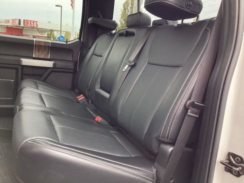 Used 2018 Ford F150 Lariat w/ Equipment Group 502A Luxury AWD/4WD image 13