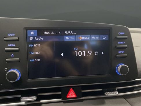 New 2025 Hyundai Elantra Sport image 16