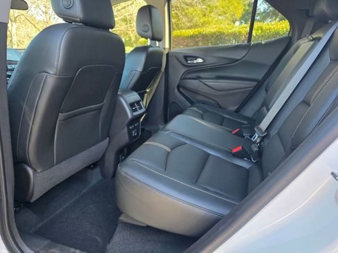 Used 2023 Chevrolet Equinox Premier image 29