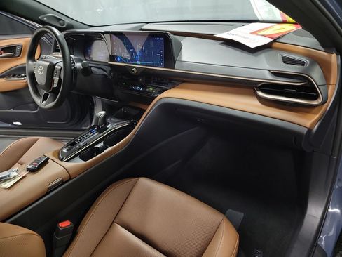 Used 2025 Toyota Crown Signia w/ Advanced Technology Package AWD/4WD image 24