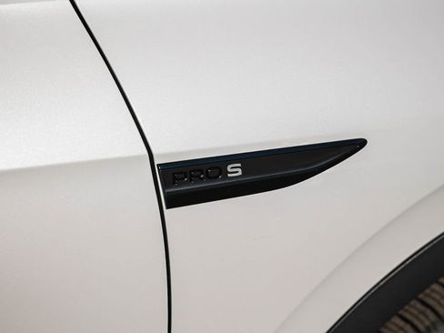 New 2025 Volkswagen ID.4 Pro S image 13