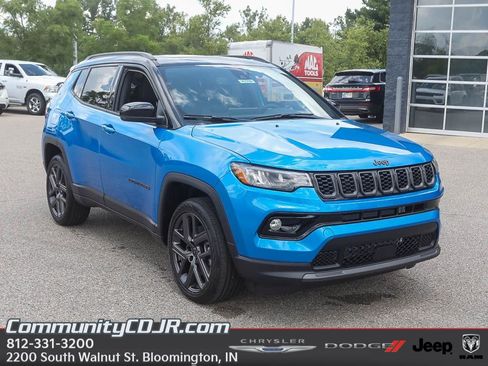 New 2025 Jeep Compass Limited w/ Sun & Sound Group AWD/4WD image 1