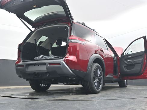 New 2026 Nissan Pathfinder SL AWD/4WD image 42