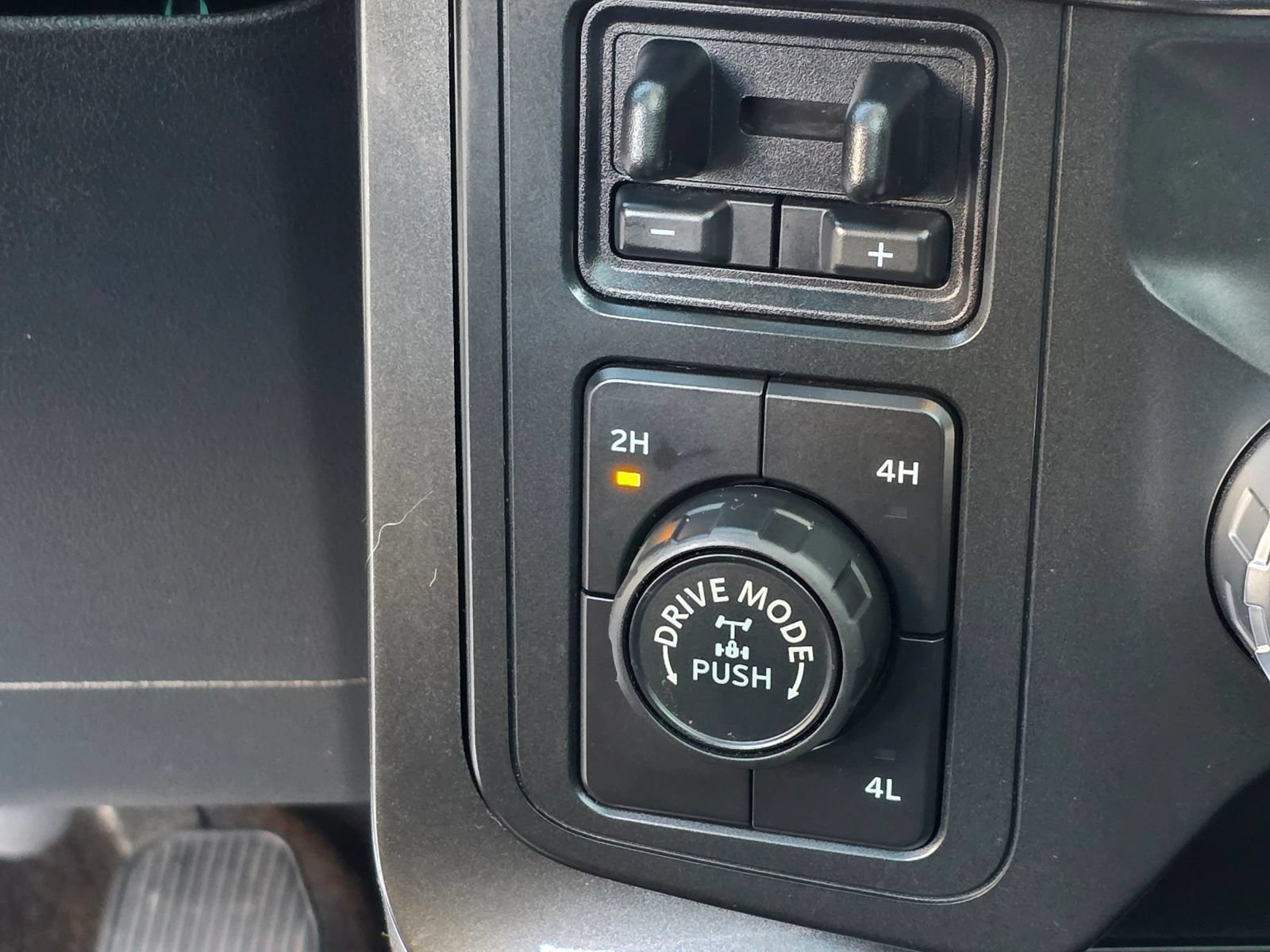 Used 2022 Ford F150 XLT w/ Equipment Group 302A High AWD/4WD image 19