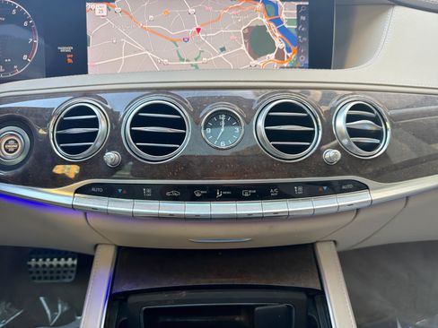 Used 2019 Mercedes-Benz S 560 Sedan w/ AMG Line Exterior image 17