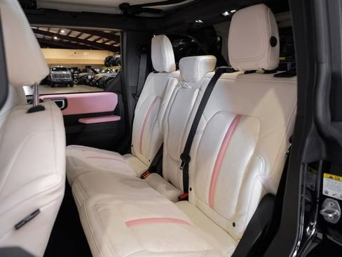 Used 2025 Ford Bronco Heritage Edition image 69