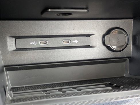 New 2026 Volkswagen Taos SE image 25