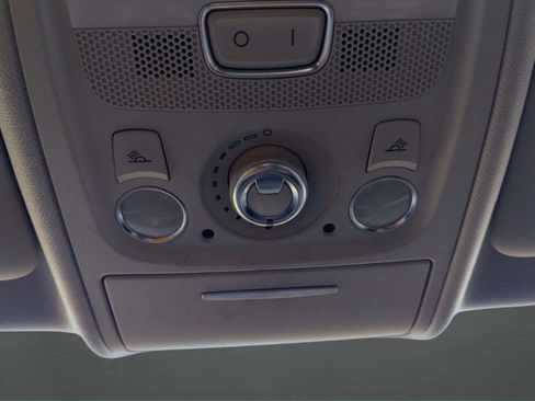 Used 2010 Audi A4 2.0T Premium image 36