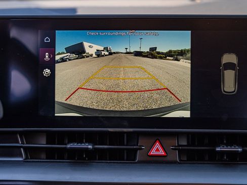 Used 2025 Kia Sportage EX image 30