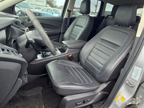 Used 2019 Ford Escape SEL image 10