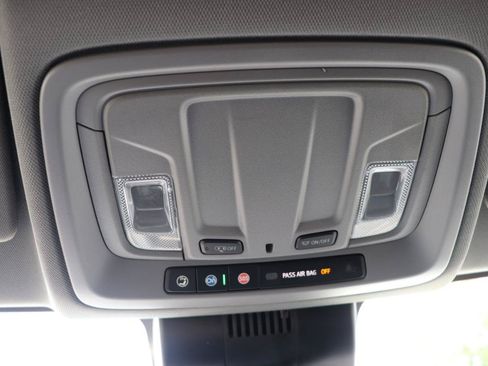 Used 2025 GMC Sierra 1500 SLT AWD/4WD image 43