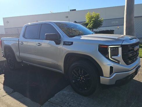 Used 2022 GMC Sierra 1500 Elevation image 3