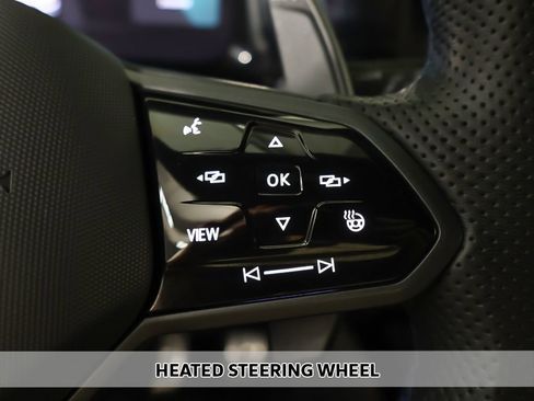 Used 2024 Volkswagen Golf R AWD/4WD image 8