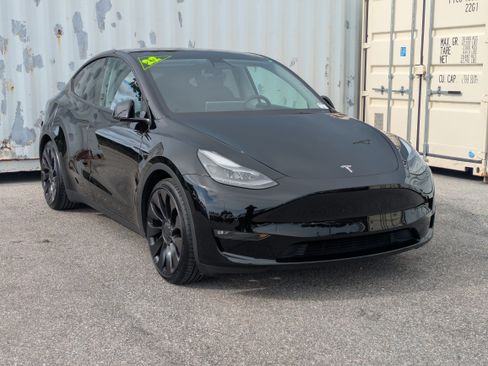 Used 2022 Tesla Model Y Performance AWD/4WD image 1