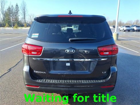 Used 2020 Kia Sedona LX image 5