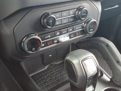 Used 2024 Ford Bronco Raptor AWD/4WD image 13