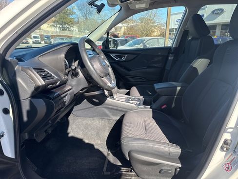 Used 2019 Subaru Forester Premium image 21