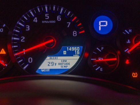 Used 2020 Nissan GT-R Premium image 22