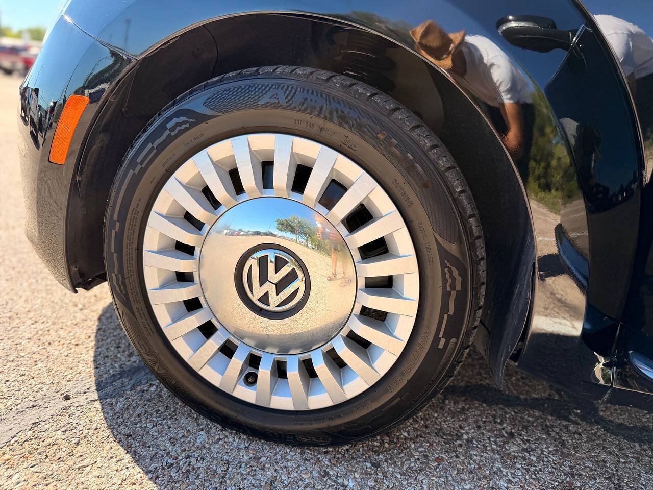Used 2014 Volkswagen Beetle 1.8T FWD image 28