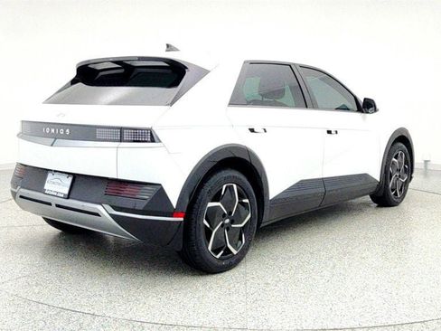 Used 2022 Hyundai Ioniq 5 SE image 5