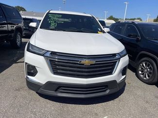 Used 2022 Chevrolet Traverse LT FWD video 2