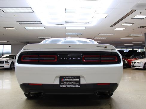 Used 2016 Dodge Challenger R/T Scat Pack w/ Leather Interior Group image 23
