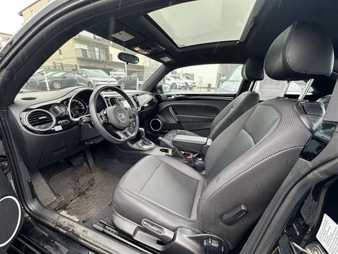 Used 2014 Volkswagen Beetle TDI image 10