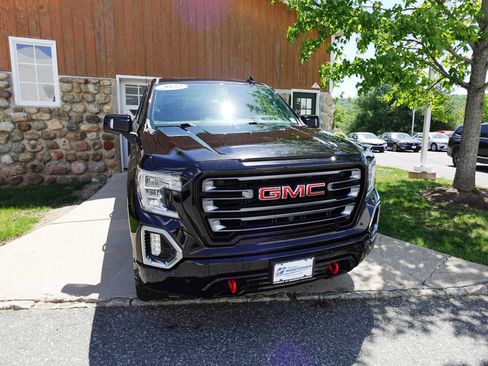 Used 2022 GMC Sierra 1500 AT4 w/ AT4 Premium Package AWD/4WD image 3