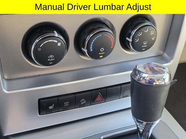 Used 2009 Jeep Liberty Limited w/ Premium Group AWD/4WD image 16