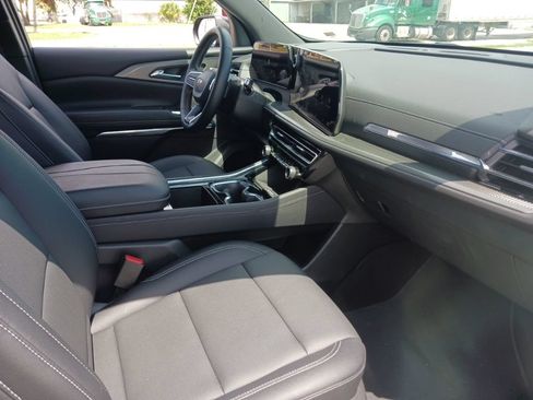 Used 2026 Chevrolet Traverse LT FWD image 15