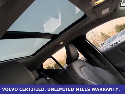 Certified 2025 Volvo XC40 B5 Core image 14