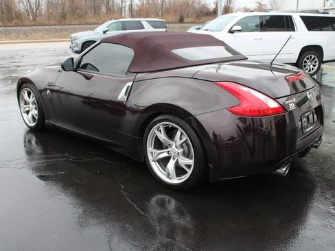 Used 2010 Nissan 370Z Touring w/ Sport Pkg image 7