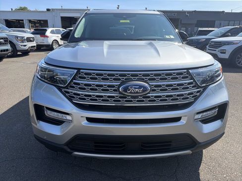 Used 2024 Ford Explorer Limited w/ Equipment Group 301A AWD/4WD image 8