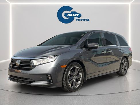 Used 2023 Honda Odyssey Elite image 2