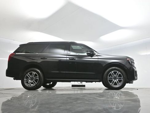 Used 2025 Ford Expedition Active RWD image 55