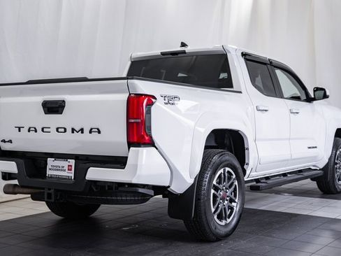 Used 2024 Toyota Tacoma TRD Sport image 4