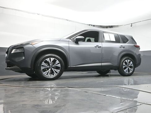 Used 2023 Nissan Rogue SV image 32